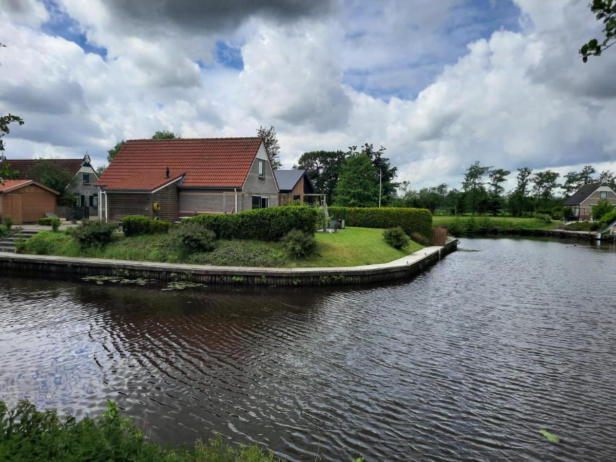 Waterhuis Friesland Oudwoude Exterior photo